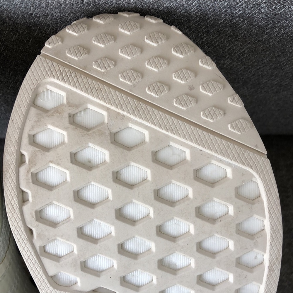 NWOT! - ADIDAS x DISNEY The Little Mermaid NMD R1 Athletic Shoes - Picture 15 of 16